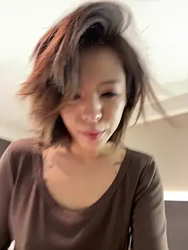 Jennyyn 在線直播表演