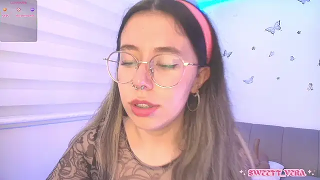 sweettvera Adlı Modelin Canlı XXX Sohbeti