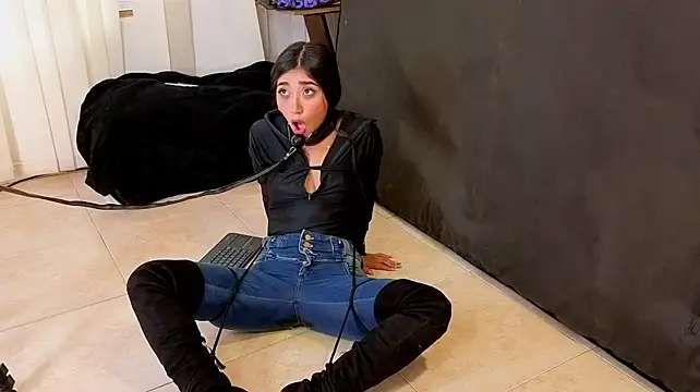 แชท XXX สดของ Mariana_Kalo