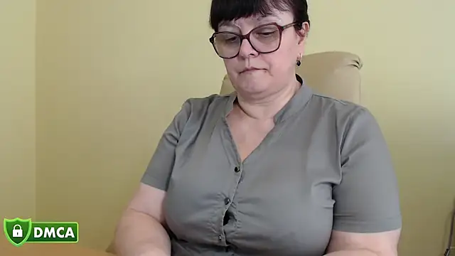 BrandiOhNightn Webbikameraesitys