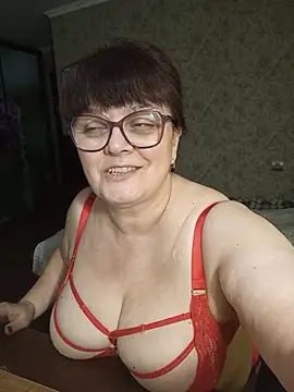 Show modela BrandiOhNight na web-kameri