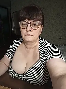 Chat +18 de BrandiOhNight ao vivo