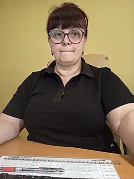BrandiOhNight's Live XXX Chat
