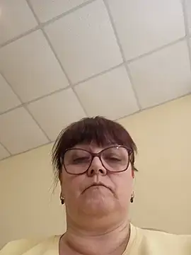 Živý XXX chat BrandiOhNight