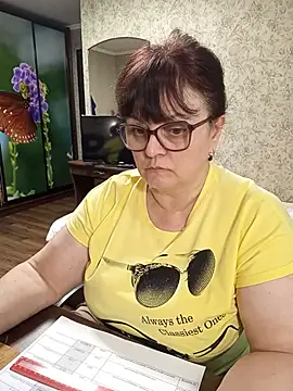 Živý XXX chat BrandiOhNight