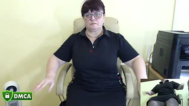 XXX chat uživo modela BrandiOhNight