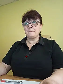 Show modela BrandiOhNight na web-kameri