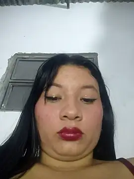 hot-mom22's Live XXX Chat