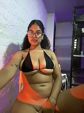 Kittybrown18's Live XXX Chat