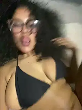 Živý XXX chat Kittybrown18