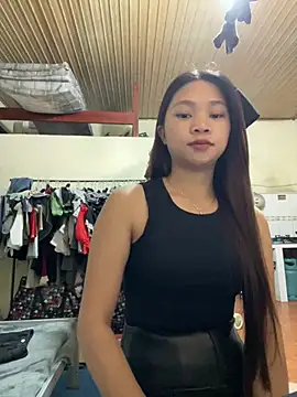 Mayy1 Adlı Modelin Canlı Sohbet Odası