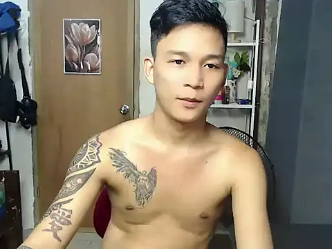 Show modela asianmonstercock05 na web-kameri