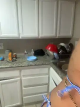 YeahhhitsBreezy's Webcam Show