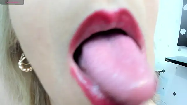 alana_johnson_0's Webcam Show