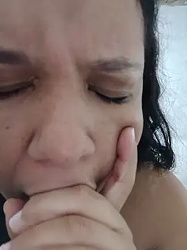 XXX chat uživo modela Bigostosa