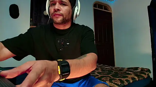 LucasGaeel's Webcam Show
