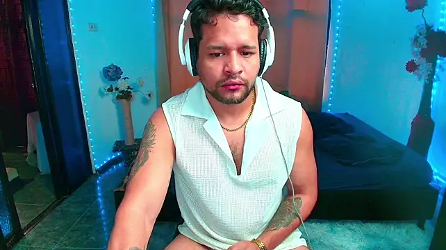 LucasGaeel's Webcam Show