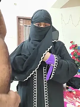 Russian_Queen_mala_Thakurn Webbikameraesitys
