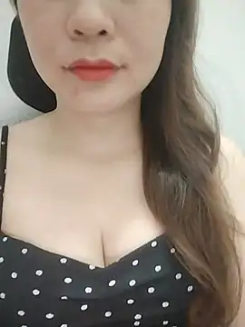 Chat XXX en directo de Cogai-nhutnhat