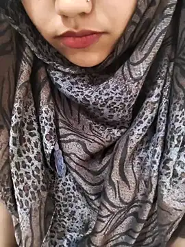 Miss_Rose__: διαδικτυακό σόου στην κάμερα