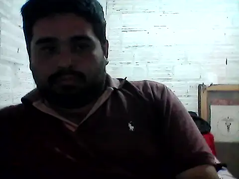 Show modela TUAMIGOLH na web-kameri