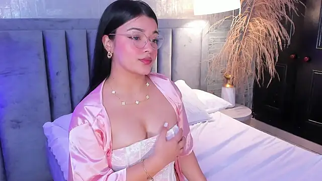 دردشة EmmaBlossom الجنسية المباشرة