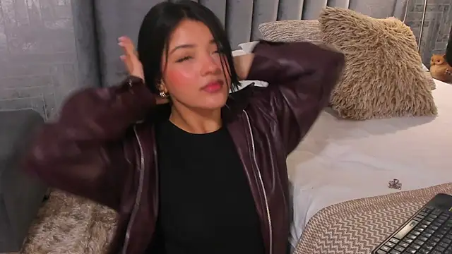 Chat XXX ao vivo de EmmaBlossom
