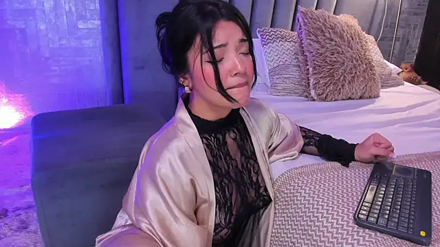 EmmaBlossom's Live XXX Chat