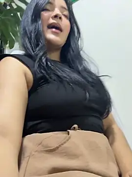 EmmaBlossom Adlı Modelin Canlı XXX Sohbeti