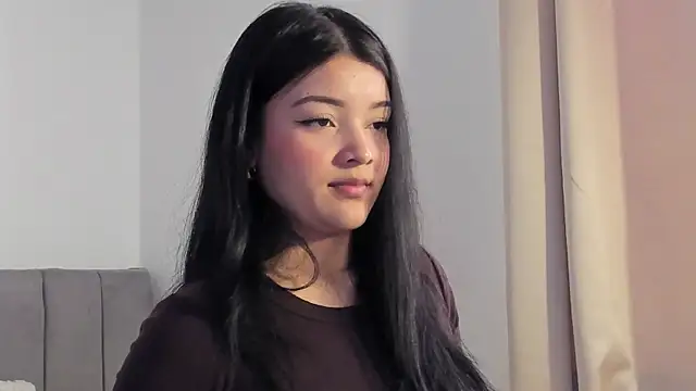 EmmaBlossom Chat XXX live