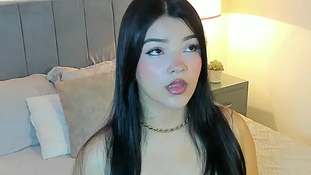 XXX chat uživo modela EmmaBlossom