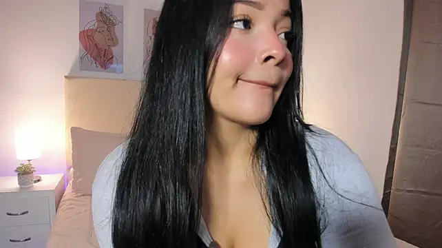 EmmaBlossom Chat XXX in diretta