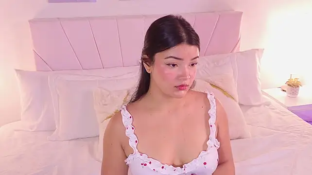 EmmaBlossom Chat XXX live