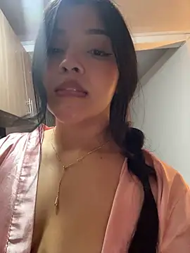EmmaBlossom Adlı Modelin Canlı XXX Sohbeti