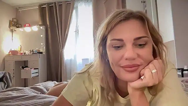 Moniraya webcam show