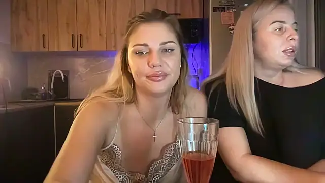 Show modela Moniraya na web-kameri