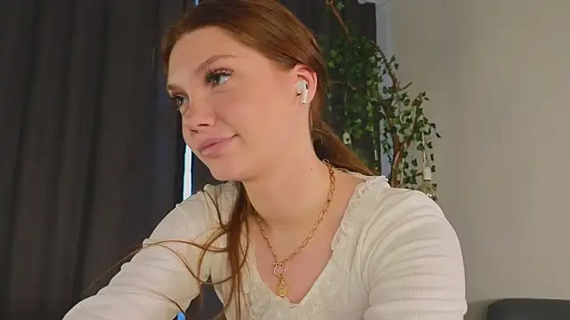 Pokój czatu na żywo – Nicole_Broown_