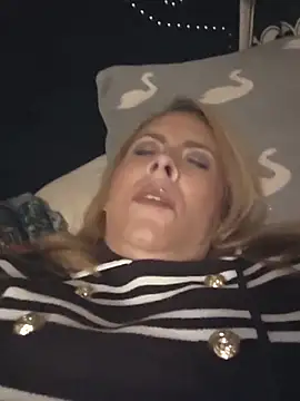 Queenbz1979 Webcamshow