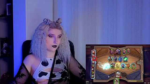 violet-siren-x Show in webcam