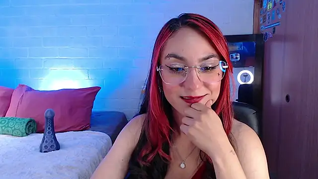 Amy66 Adlı Modelin Canlı XXX Sohbeti