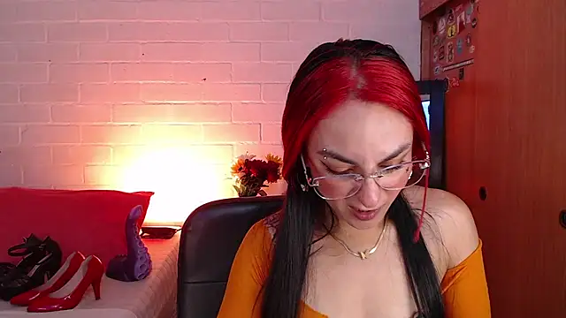 Amy66's Webcam Show