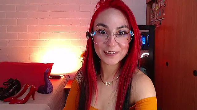 Amy66's Live XXX Chat