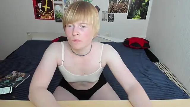 Cattie_w_'s Live XXX Chat