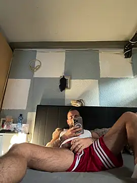 Show modela juan03065 na web-kameri