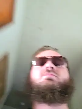 bear8t's Webcam Show