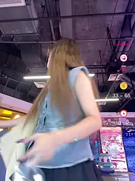 הופעת וובקאם של sharony_x