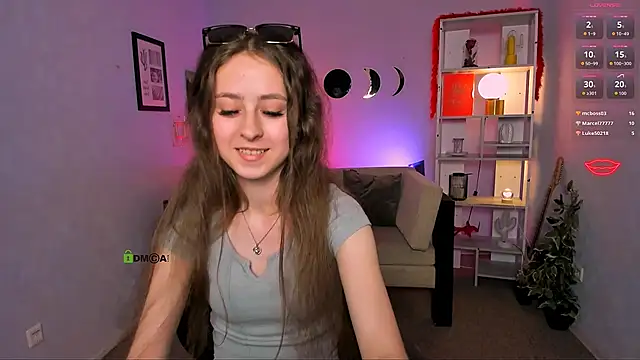 rebecca_smile: απευθείας συνομιλία ΧΧΧ