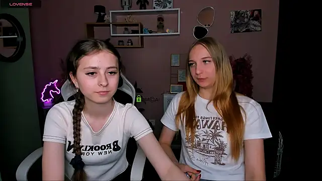 rebecca_smile's Webcam Show