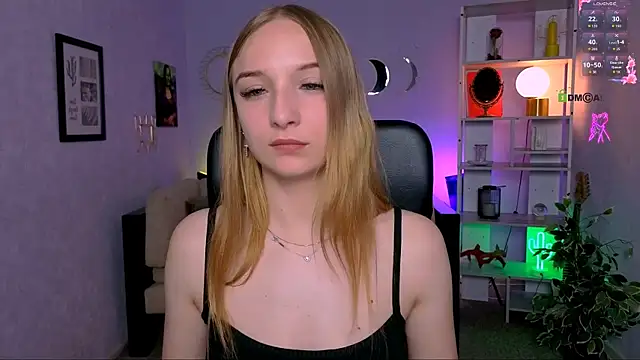 Pokazy przed kamerką – rebecca_smile