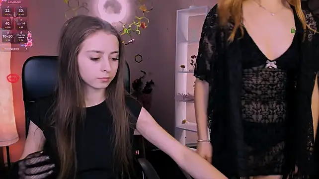 rebecca_smile Show in webcam